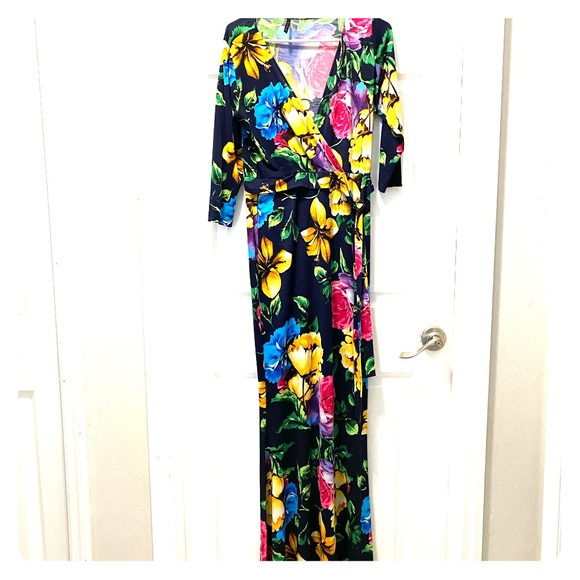 Dresses & Skirts - Women’s dress 👗👀🌟 MAX SAVINGS🔥😉